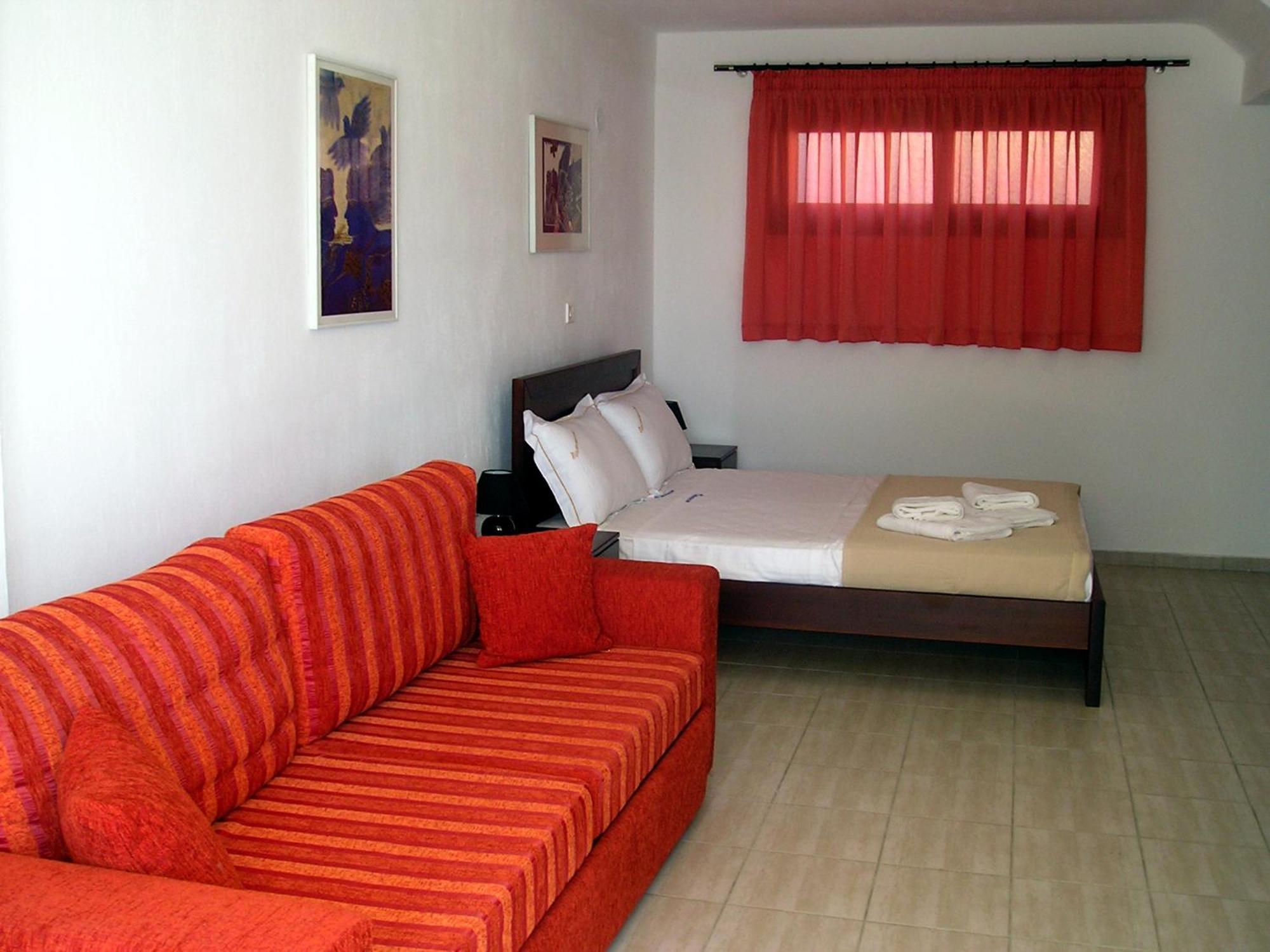 Golden Beach Inn 크리시 아모우디아 객실 사진